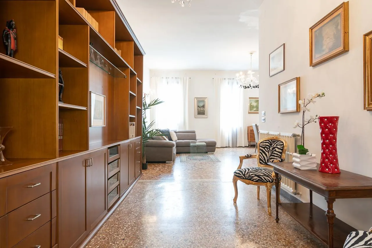 Venice Grand Canal Terrace Apartment Italy